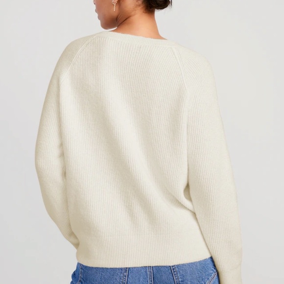 NWT OLD NAVY SoSoft Loose V-Neck Sweater Color: Creme De La Creme - Picture 3 of 5